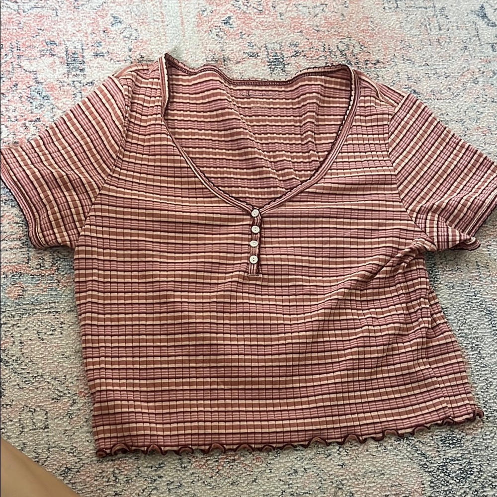 American Eagle Outfitters Brown and White Ribbed Crop T-Shirt
